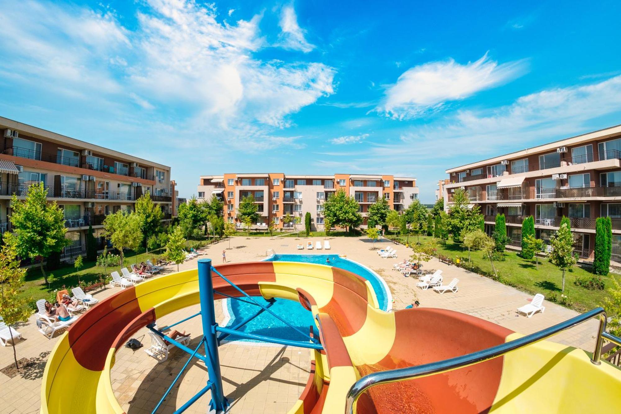 Nessebar And Holiday Fort Apartments Slăntjev Brjag Exteriör bild
