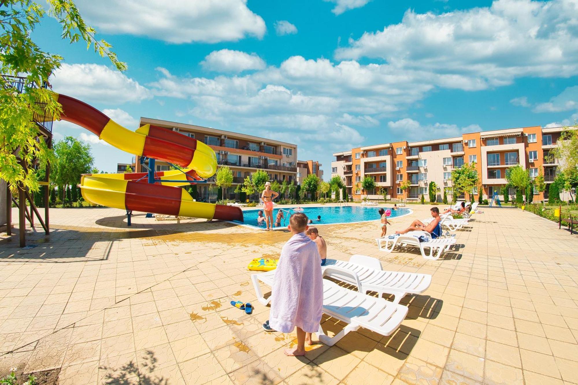Nessebar And Holiday Fort Apartments Slăntjev Brjag Exteriör bild